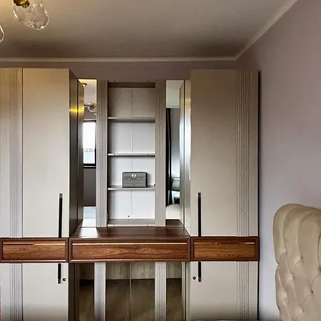 Golden Nest B25 فندق نيسيبار